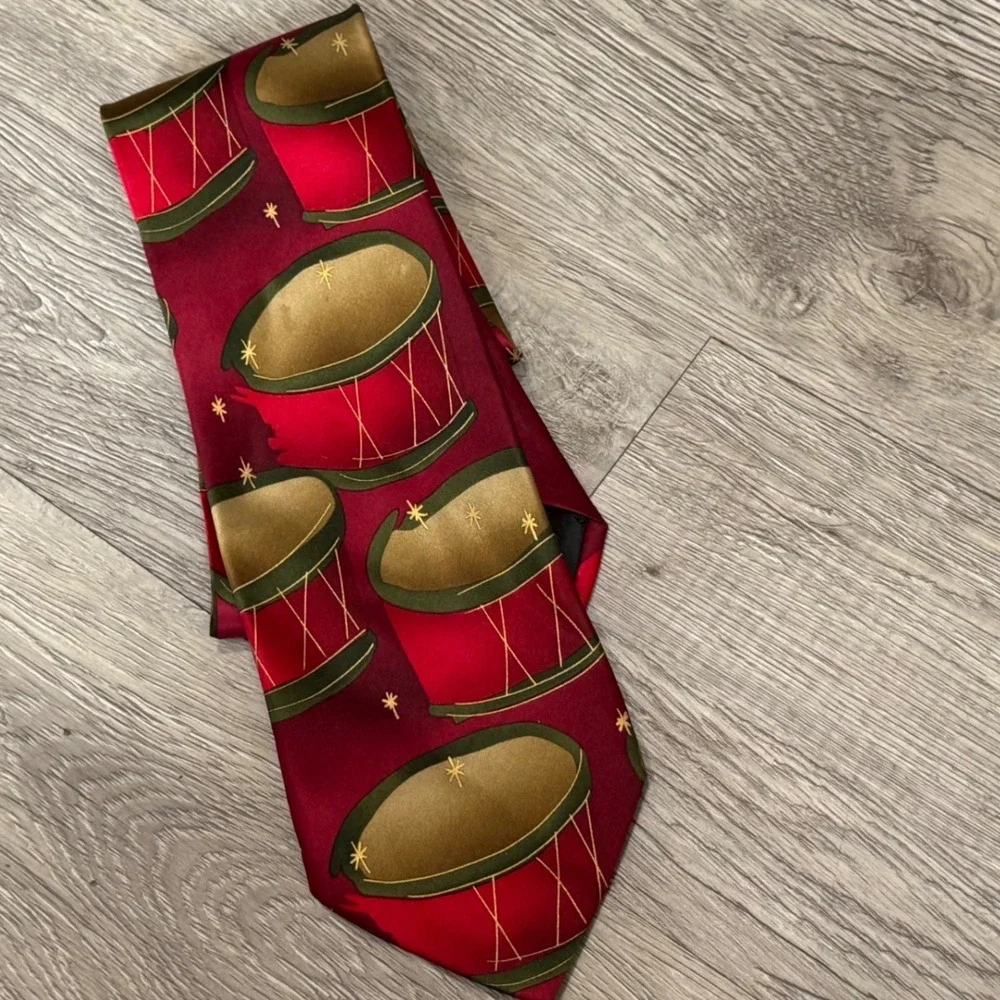 J Garcia Drummers Collection Thirty-Five‎ Silk Tie Red Holiday Christmas Music